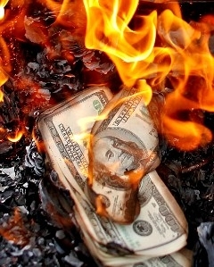 Как ФРС планирует сжечь США вместе с «лишними долларами»