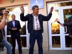 Поддерживаешь Хунту - пошел вон!